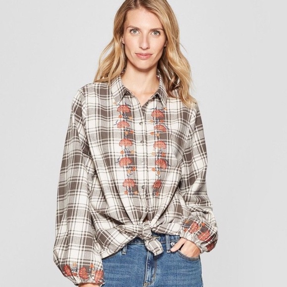 Knox Rose Tops - NWOT | Plaid & floral top